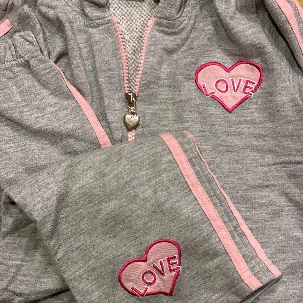 Parisian Grey/Gray Pink Jogging Suit Size 4